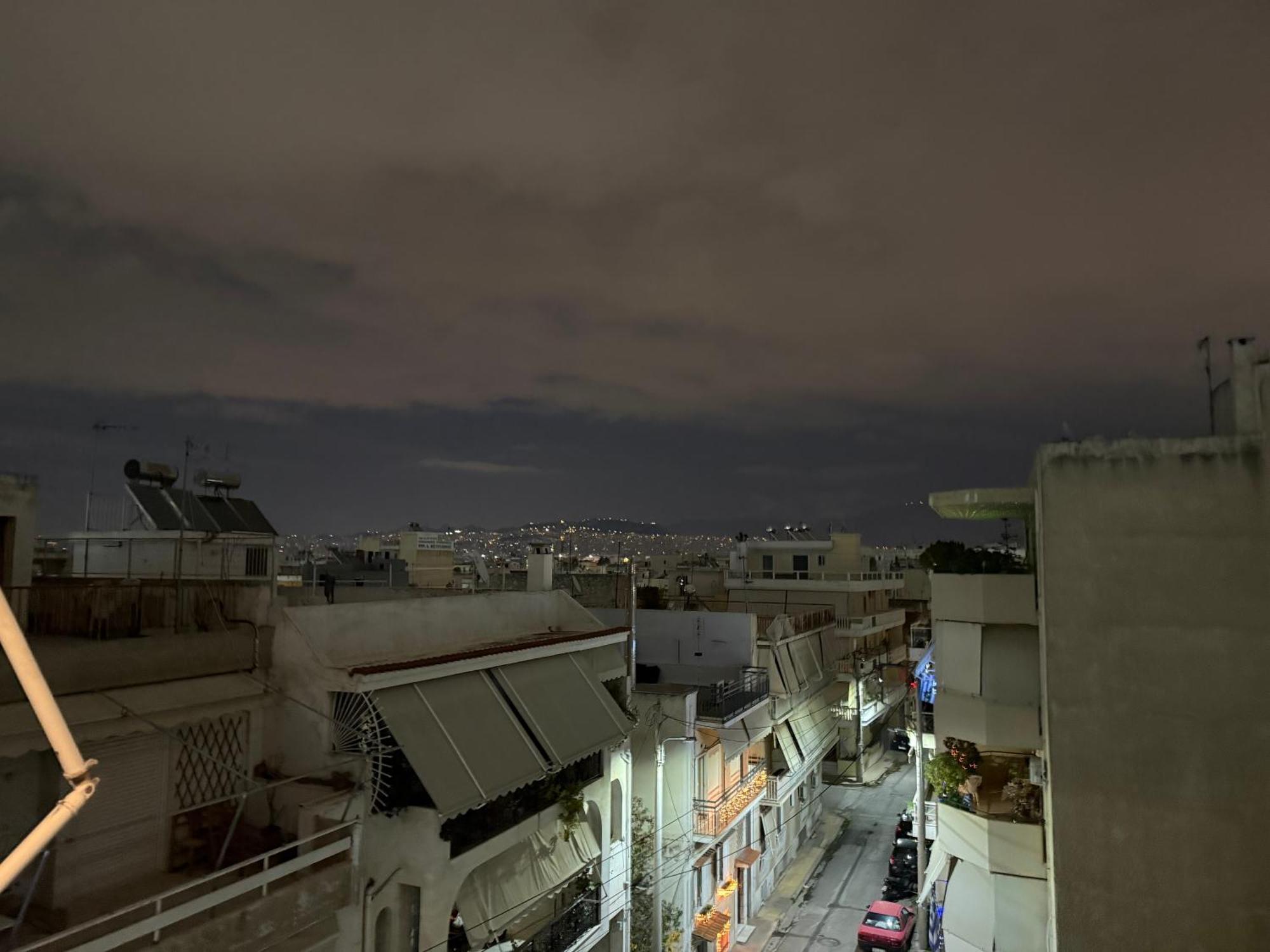 Sunny Home: Acropolis View with Private Jacuzzi Athens Room photo